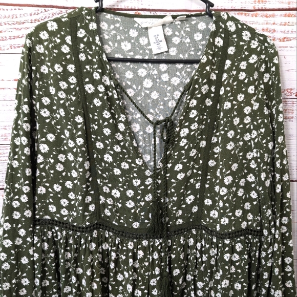 H&M LOGG. Green Forrest White Flowers Long Sleeve Tunic Size 8 - Picture 3 of 7